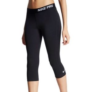 Nike Pro Dri-Fit Capri Leggings Black Small